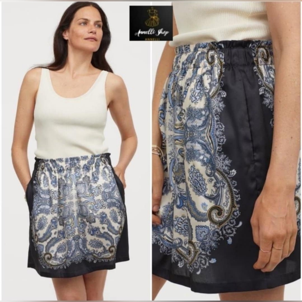 🆕️H&M Women's Mini Skirt, Blue, Multi-color Paisley Pattern Sz M